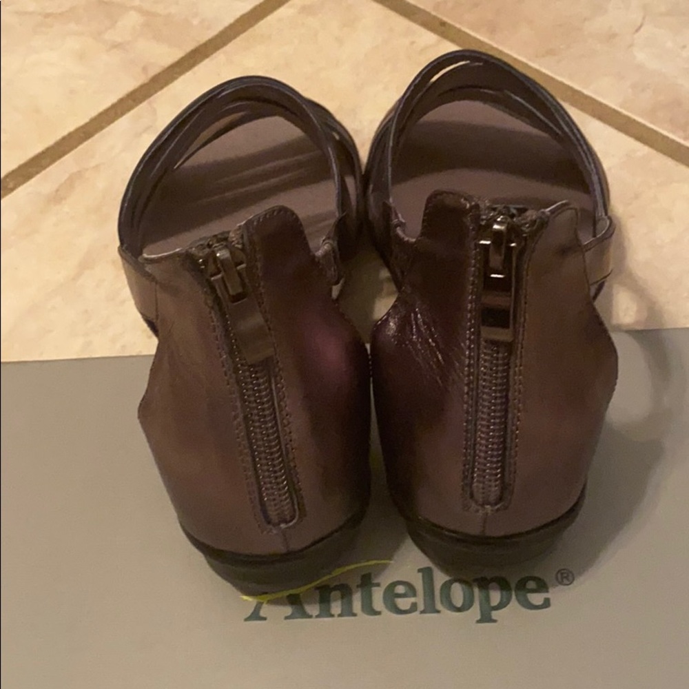 🆕NWT Antelope Metallic Sandals🆕 - Picture 4 of 13